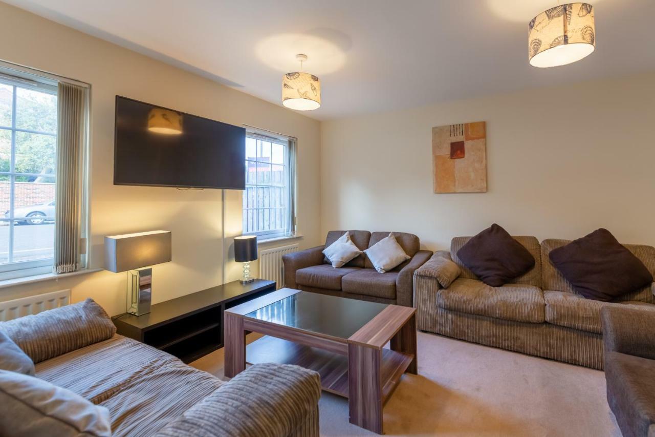 Newcastle City Centre Spacious Town House Free Parking And Wifi Exterior photo